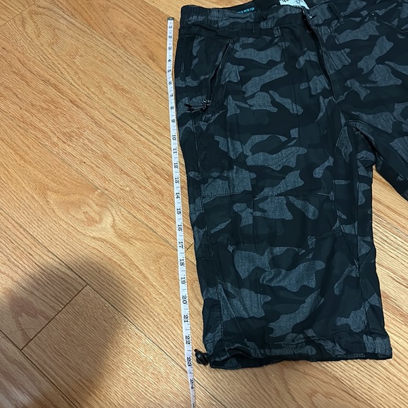 Projek Raw - Camo Shorts - Size 32 - Picture 5 of 9